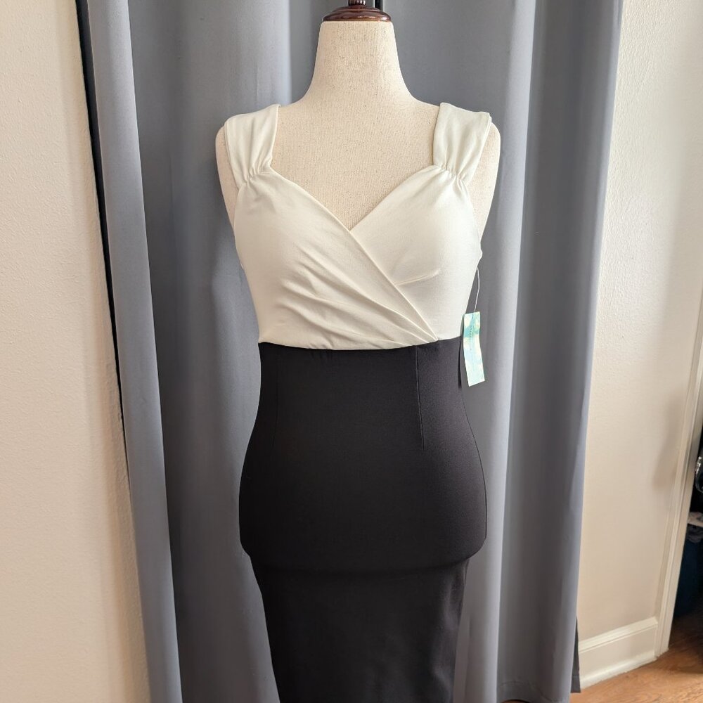 Rock Steady wiggle pin-up bodycon v-neck black and white dress Large NWT